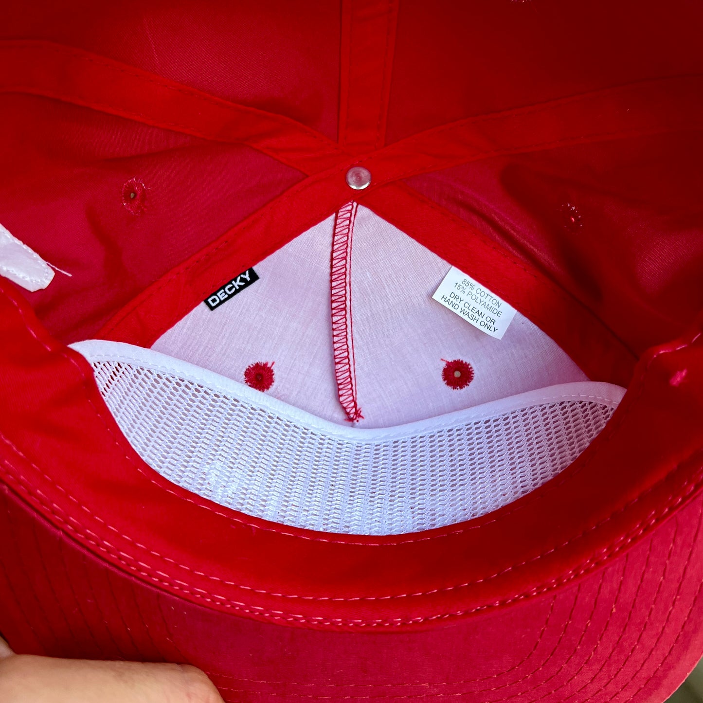 Decky Hat - Red and White